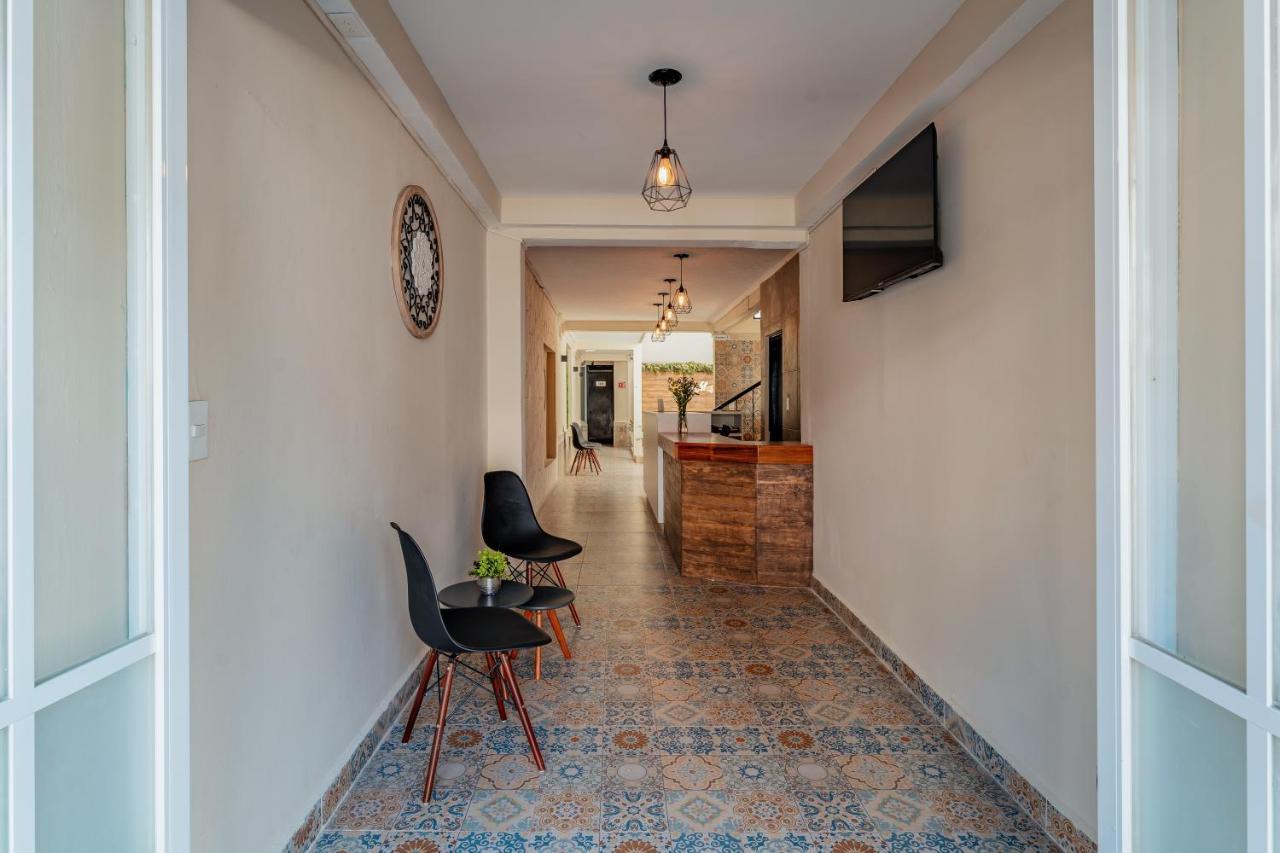 Hotel Brisas 5A Av, بلايا ديل كارمن المظهر الخارجي الصورة