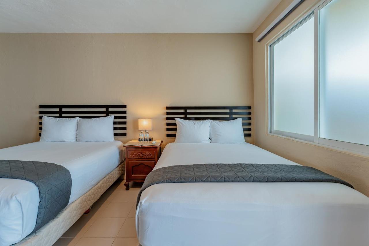 Hotel Brisas 5A Av, بلايا ديل كارمن المظهر الخارجي الصورة