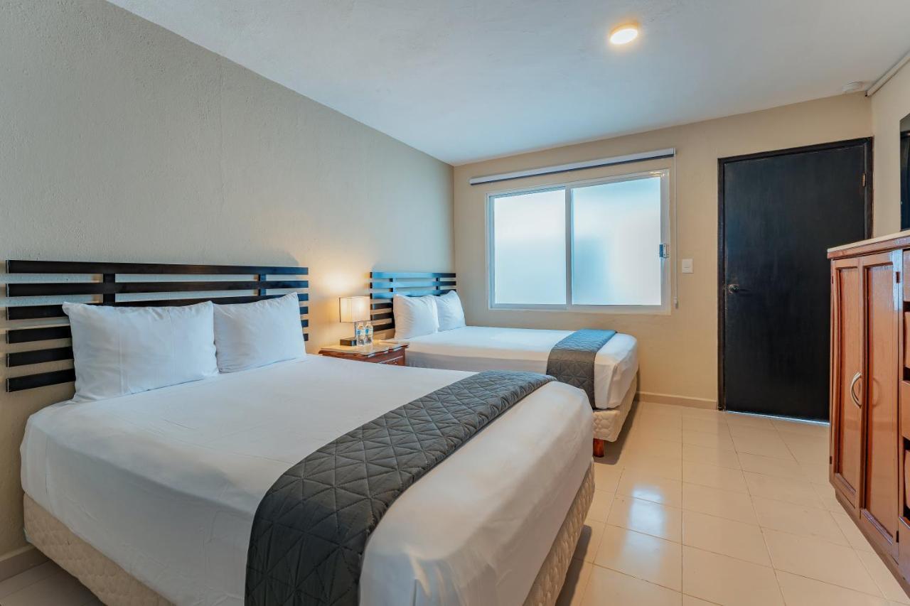 Hotel Brisas 5A Av, بلايا ديل كارمن المظهر الخارجي الصورة
