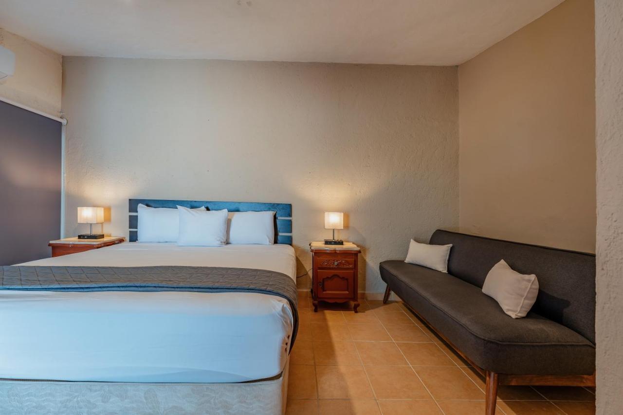 Hotel Brisas 5A Av, بلايا ديل كارمن المظهر الخارجي الصورة