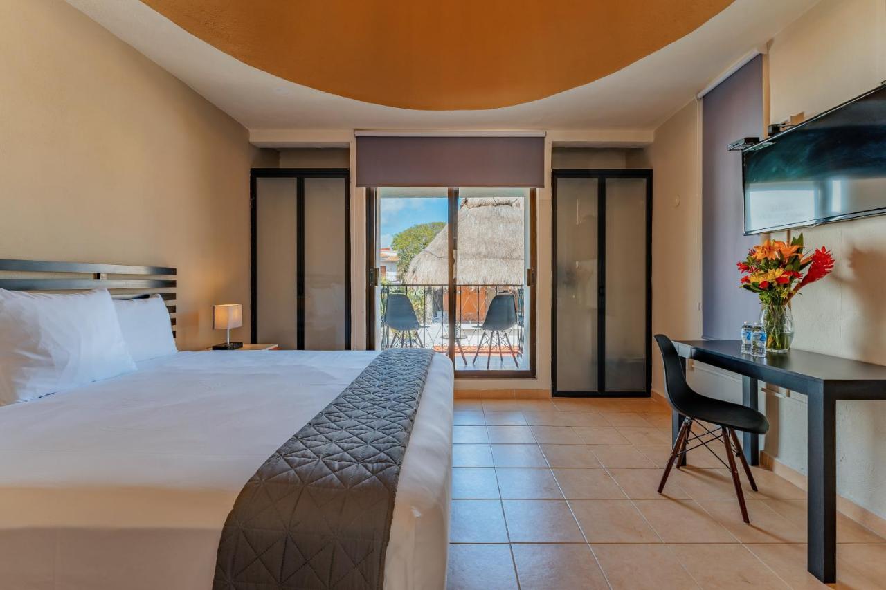 Hotel Brisas 5A Av, بلايا ديل كارمن المظهر الخارجي الصورة