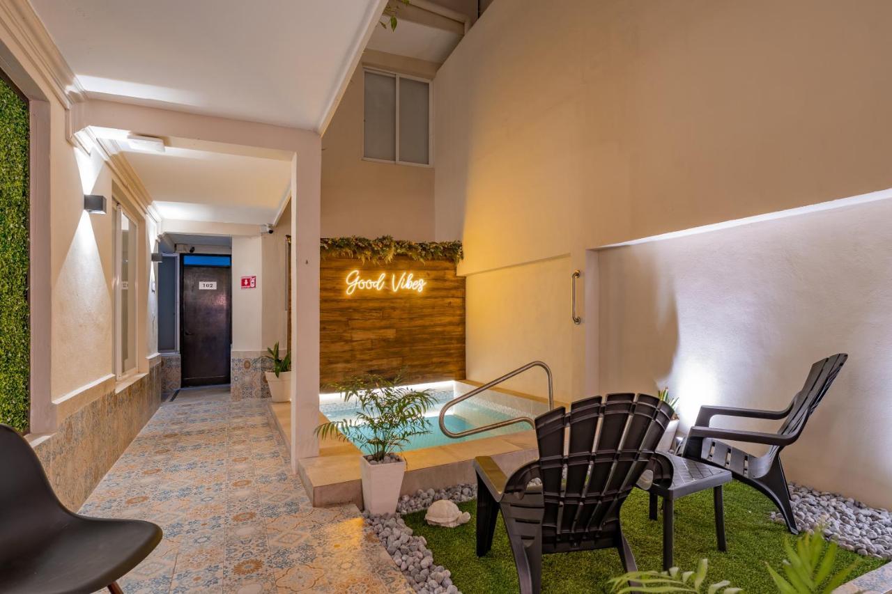 Hotel Brisas 5A Av, بلايا ديل كارمن المظهر الخارجي الصورة