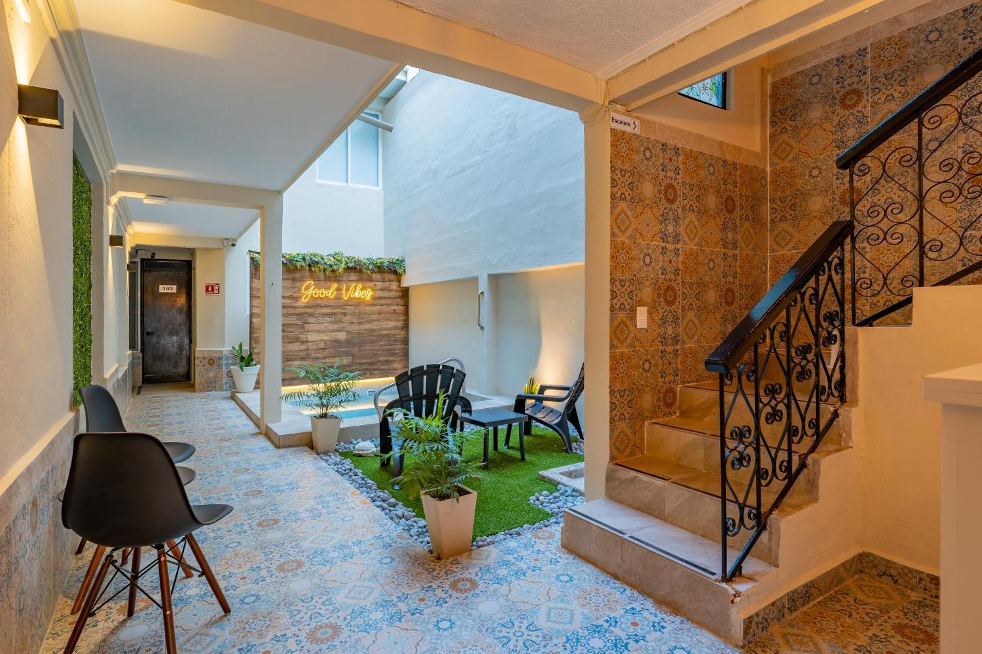 Hotel Brisas 5A Av, بلايا ديل كارمن المظهر الخارجي الصورة